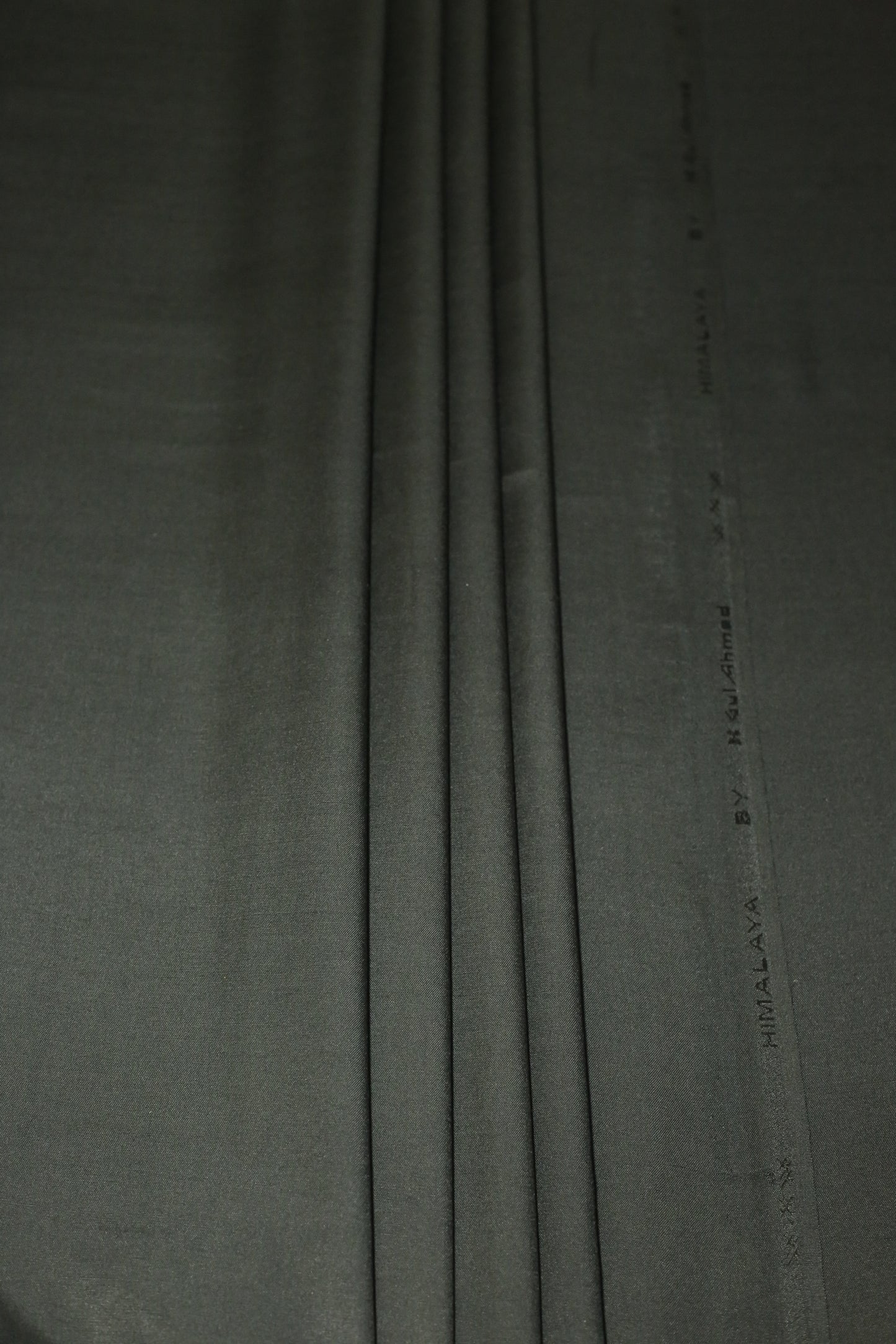 Black Washing Wear Unstitched Suit – 250 GSM | Sahab Jeev