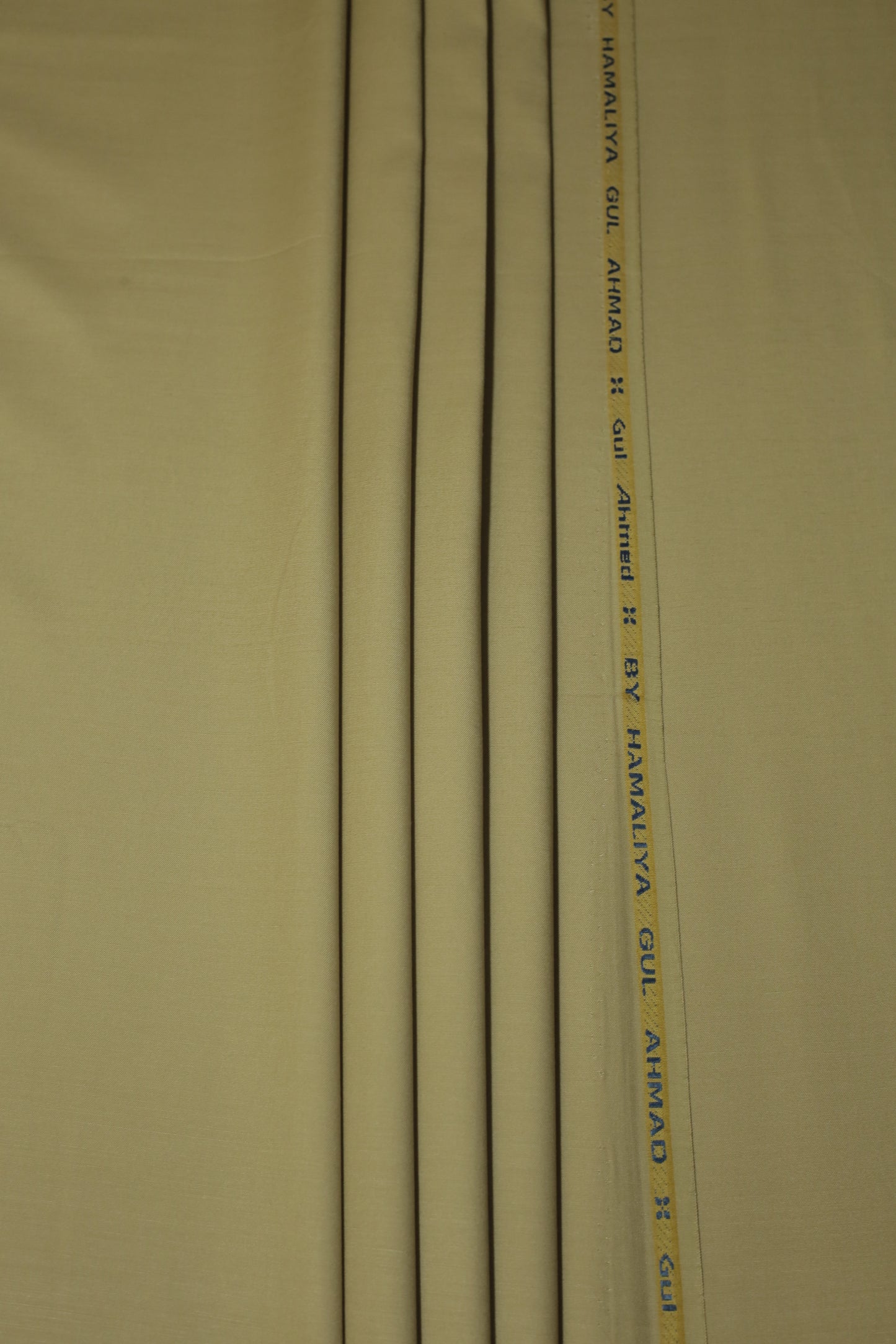 Off White Boshki Unstitched Suit – 400 GSM | Sahab Jee